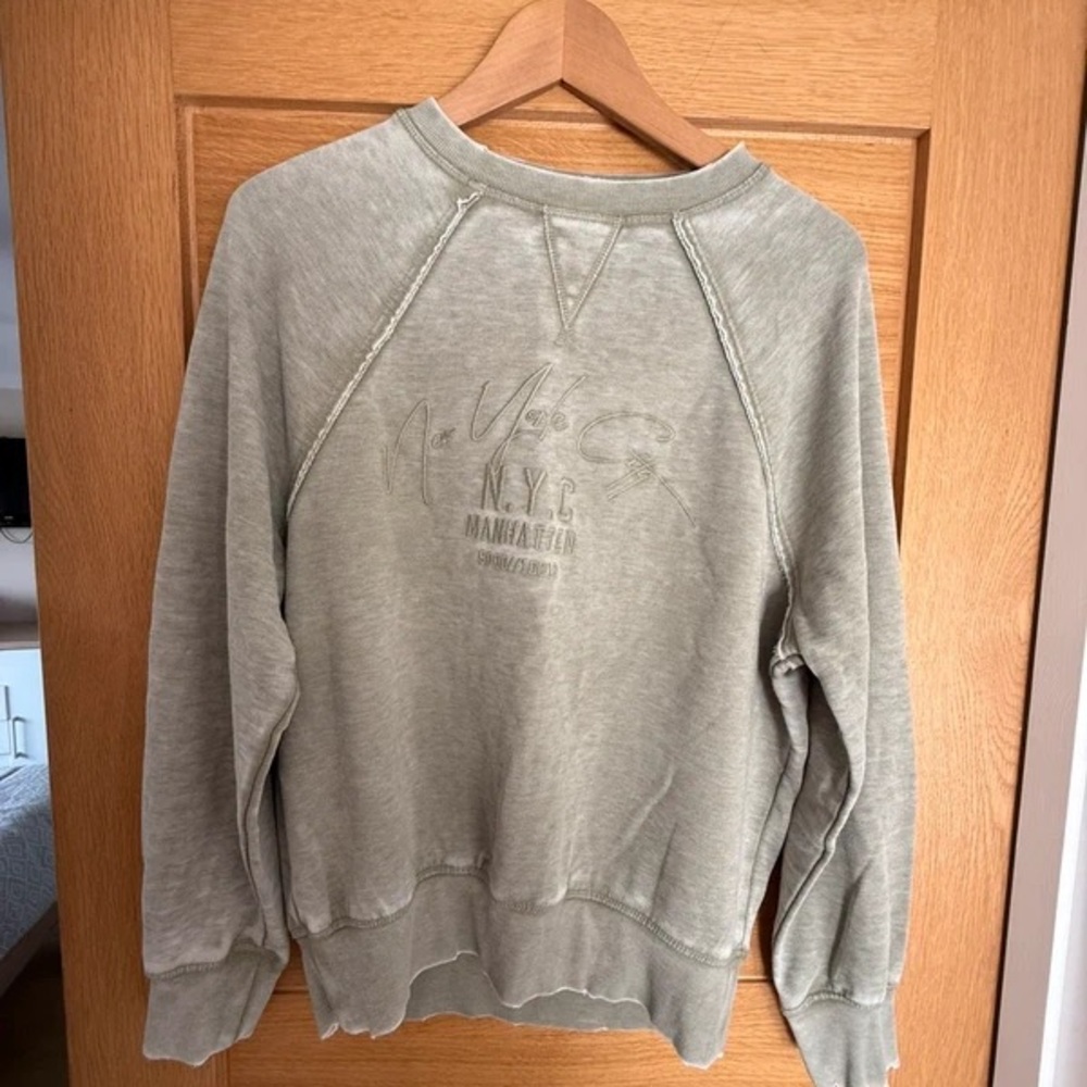 Men's Gray Sweater